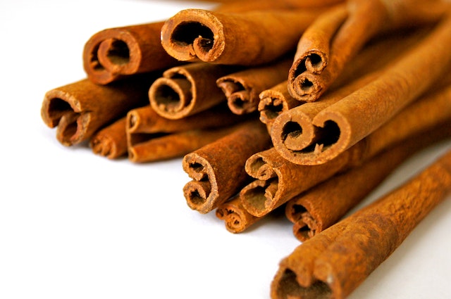 Multiple cinnamon sticks